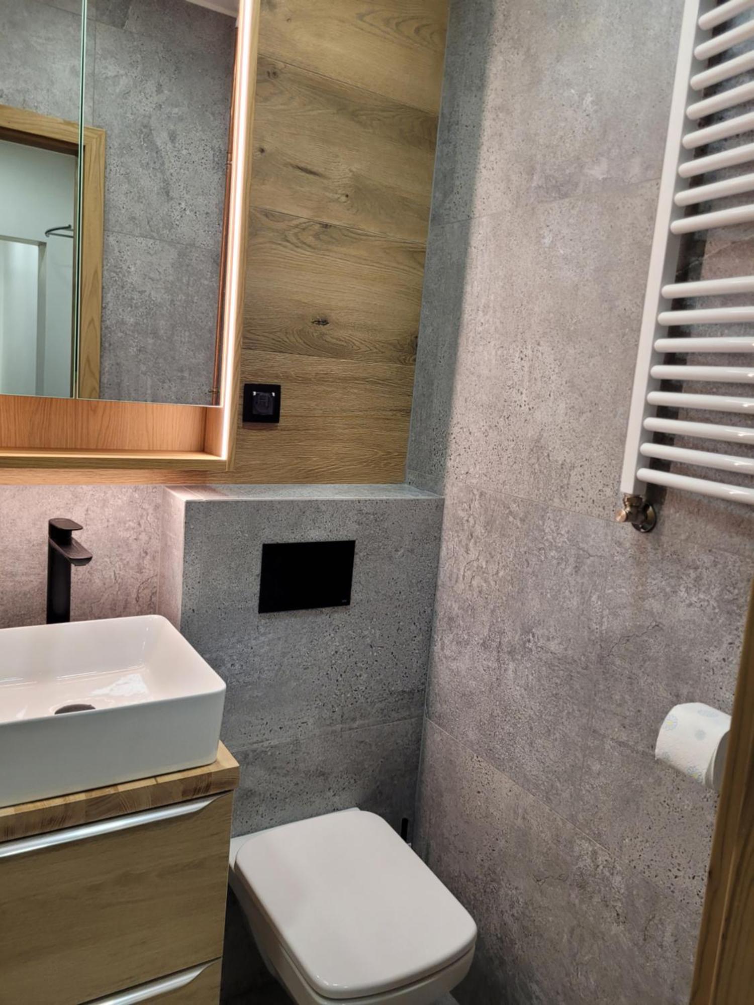 Apartament Radiostacja III Z Ogrodkiem, Parking Free Gliwice Dış mekan fotoğraf